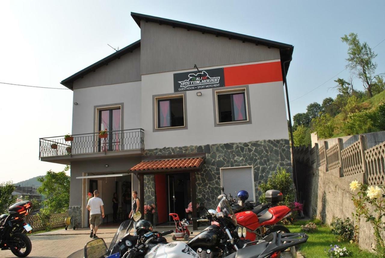 Millesimo Italian Piston House Sport Moto Rent Bed & Breakfast エクステリア 写真